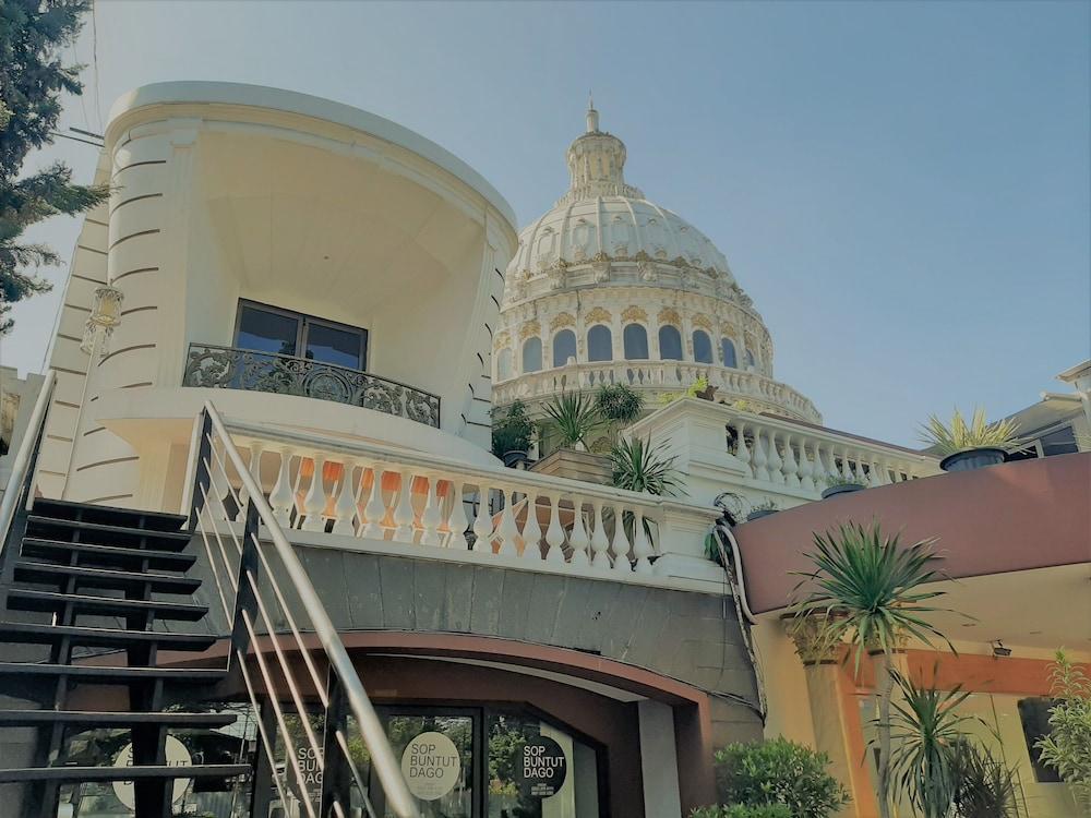 The Palais Dago
